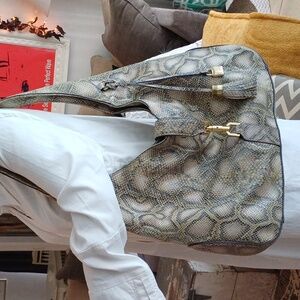 🔥🔥🔥GILI Got it Love it large leather snakeskin piston lock hobo purse bag